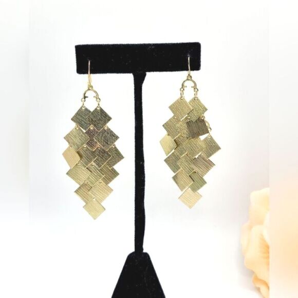 Vintage Layered gold chandelier earrings - Picture 3 of 8